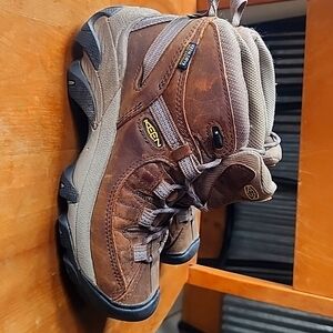 Women's Keen Hiking Boots